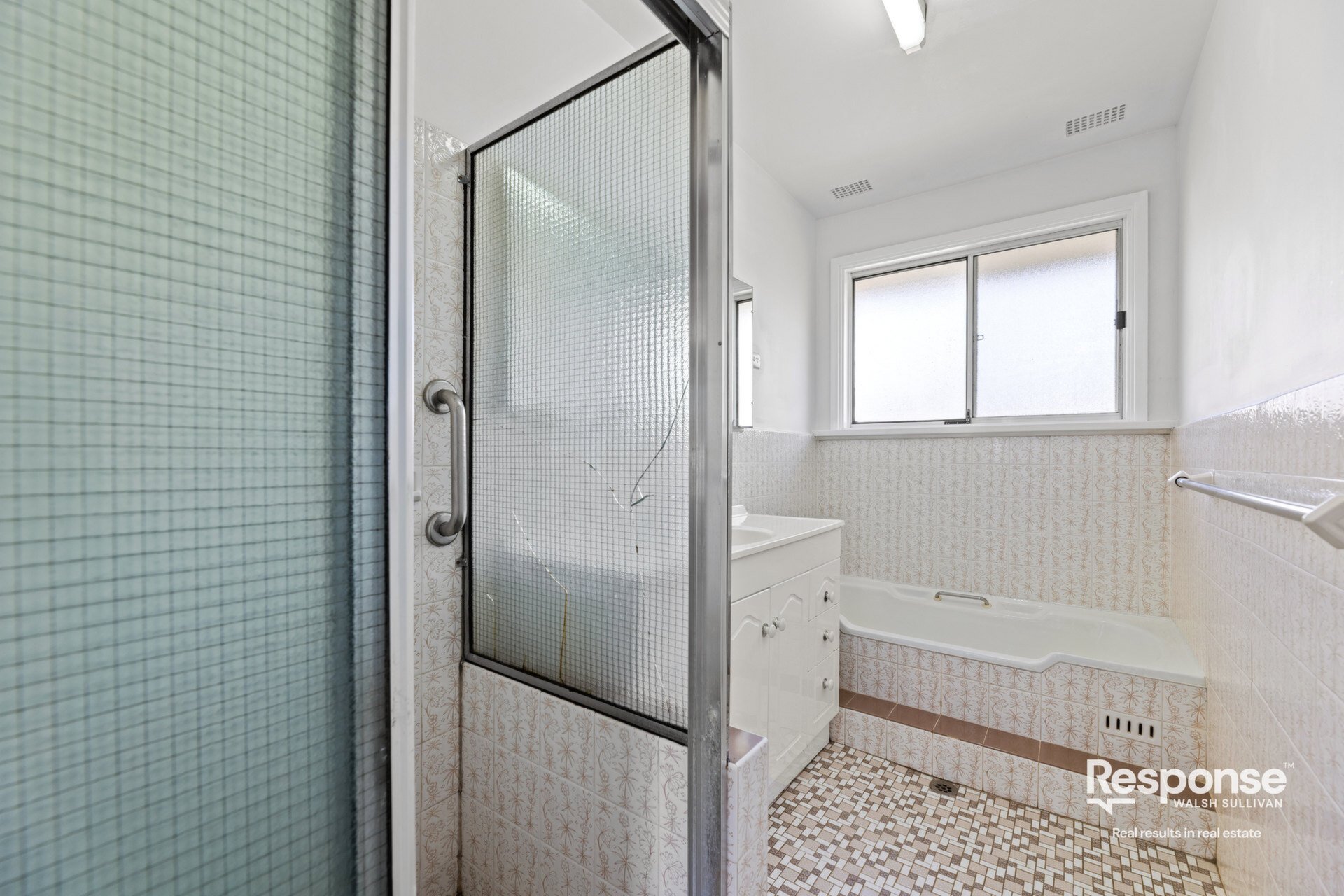 42 Carver Crescent, Baulkham Hills Sold by ResponseRE Walsh Sullivan Northmead - image 1