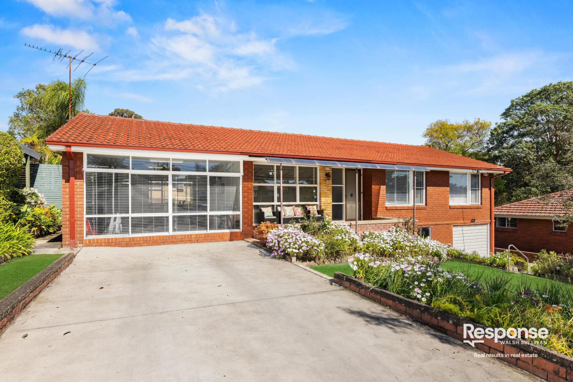 42 Carver Crescent, Baulkham Hills Sold by ResponseRE Walsh Sullivan Northmead - image 1