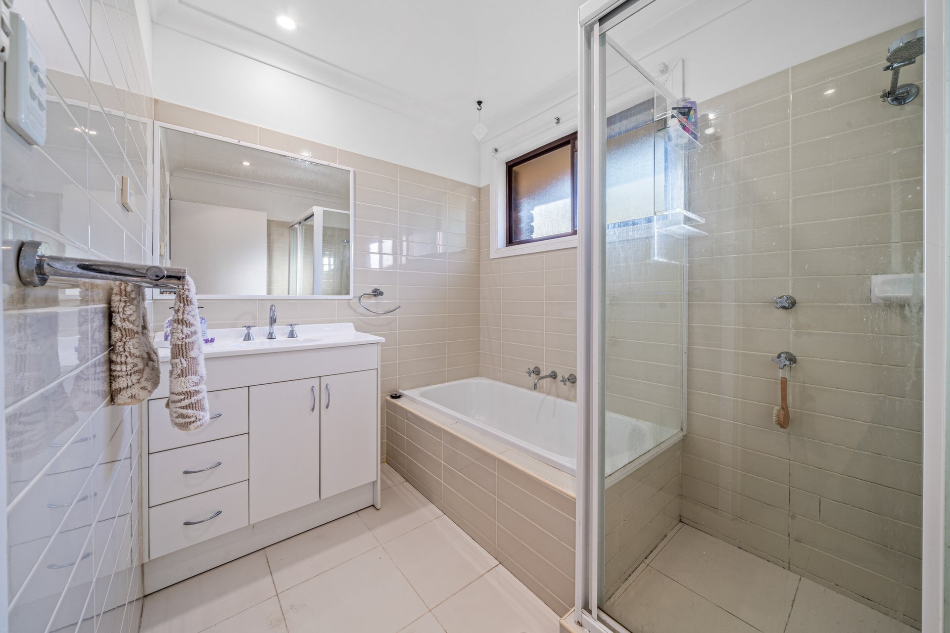 25 Coral Crescent, Kellyville Sold by ResponseRE - image 1