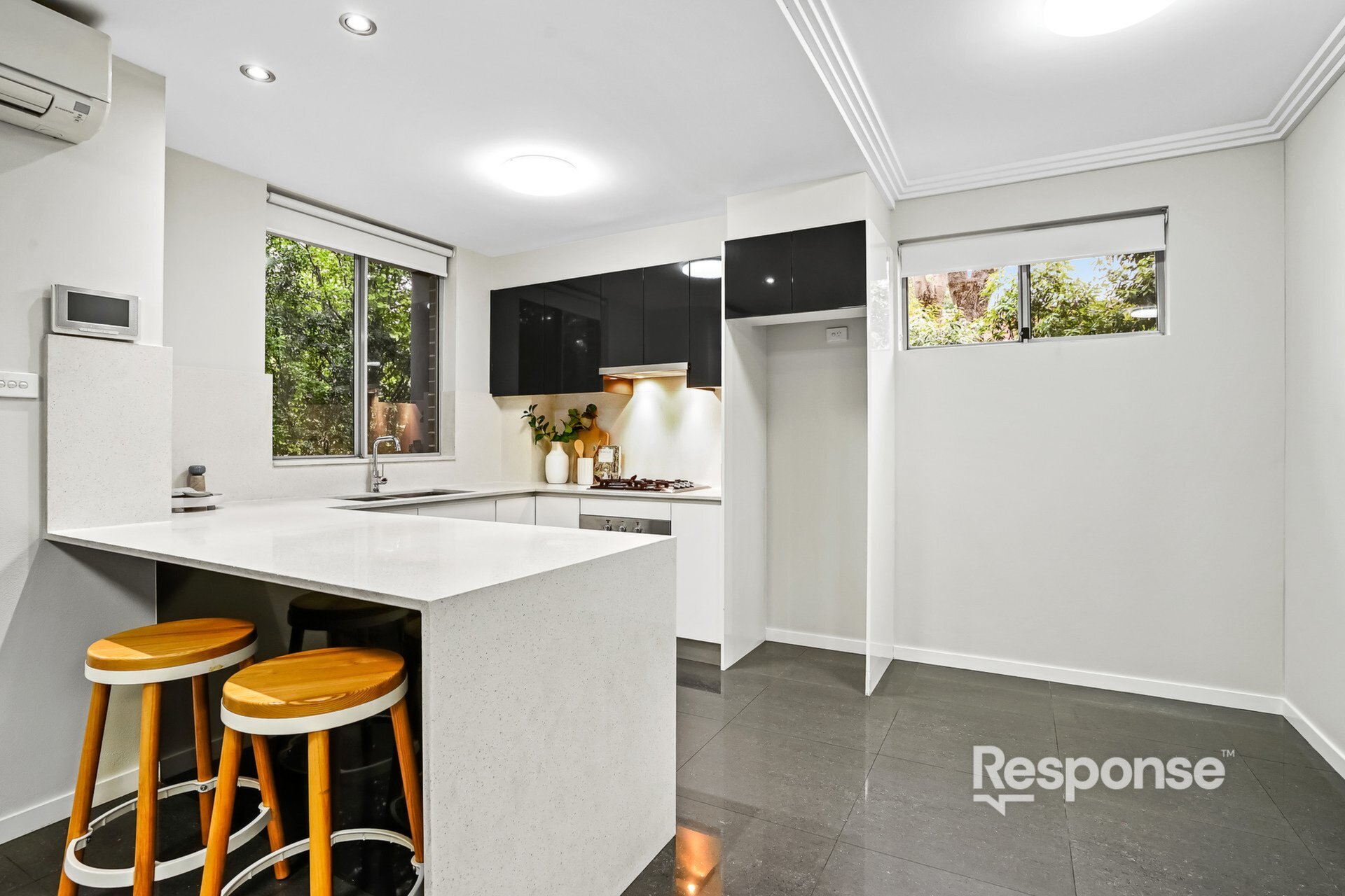 4/18-20 Dent Street, Jamisontown Sold by ResponseRE - image 1