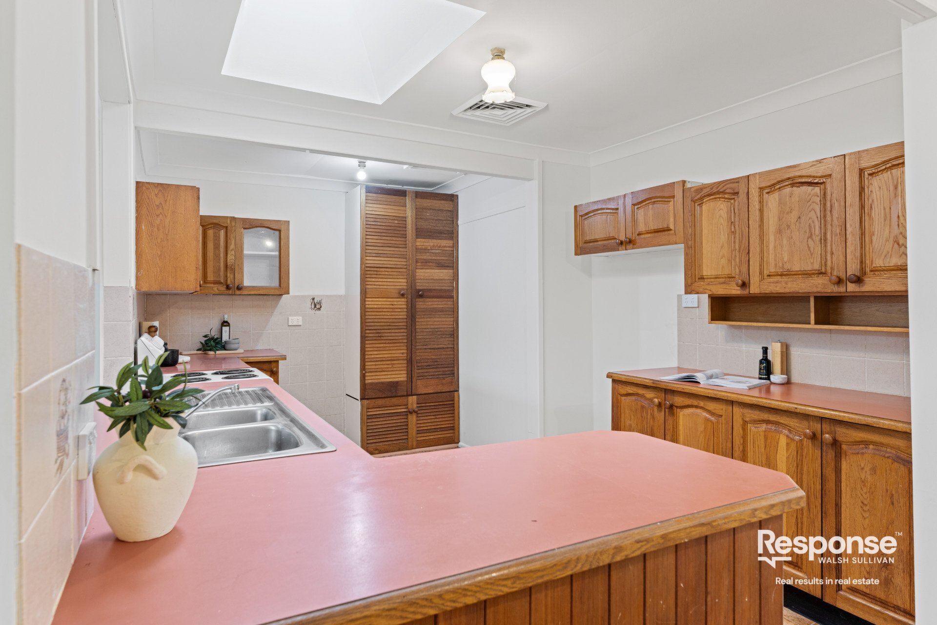6 Loy Place, Quakers Hill Sold by ResponseRE Walsh Sullivan Northmead - image 1