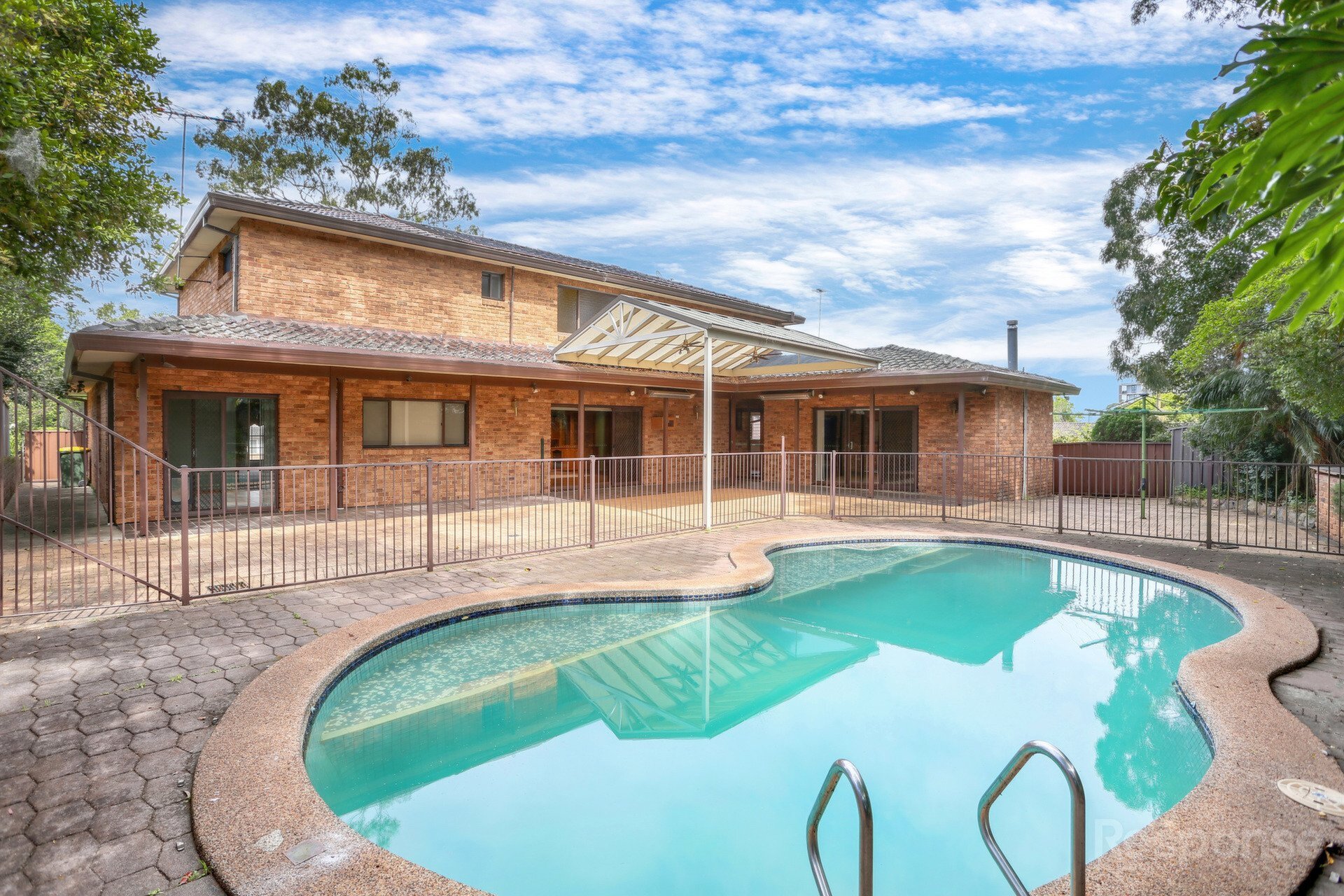 10 Cadman Crescent, Castle Hill Leased by ResponseRE - image 1