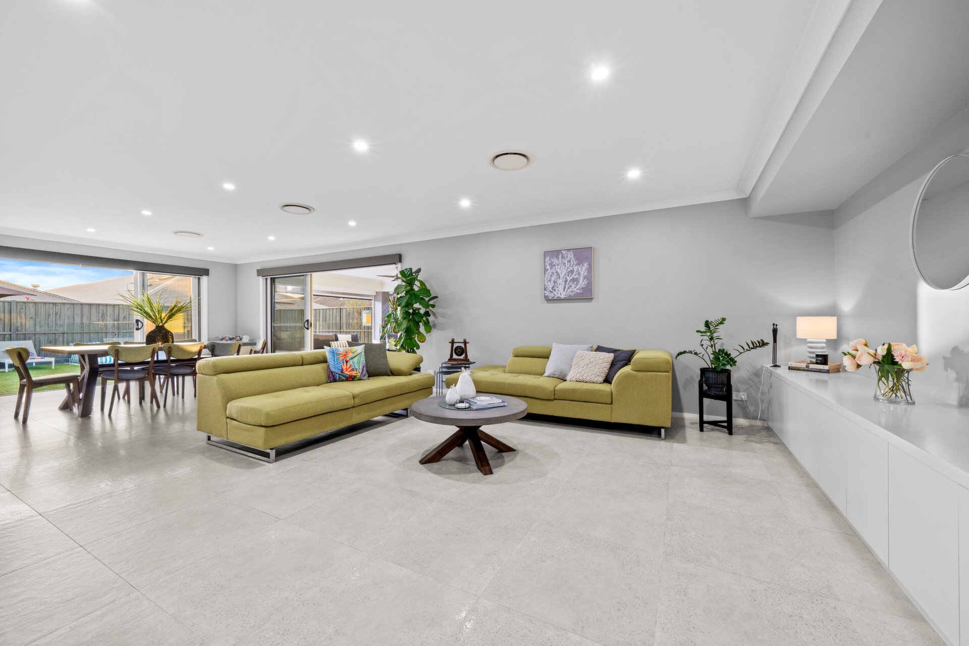 6 Willandra Crescent, North Kellyville Sold by ResponseRE - image 1