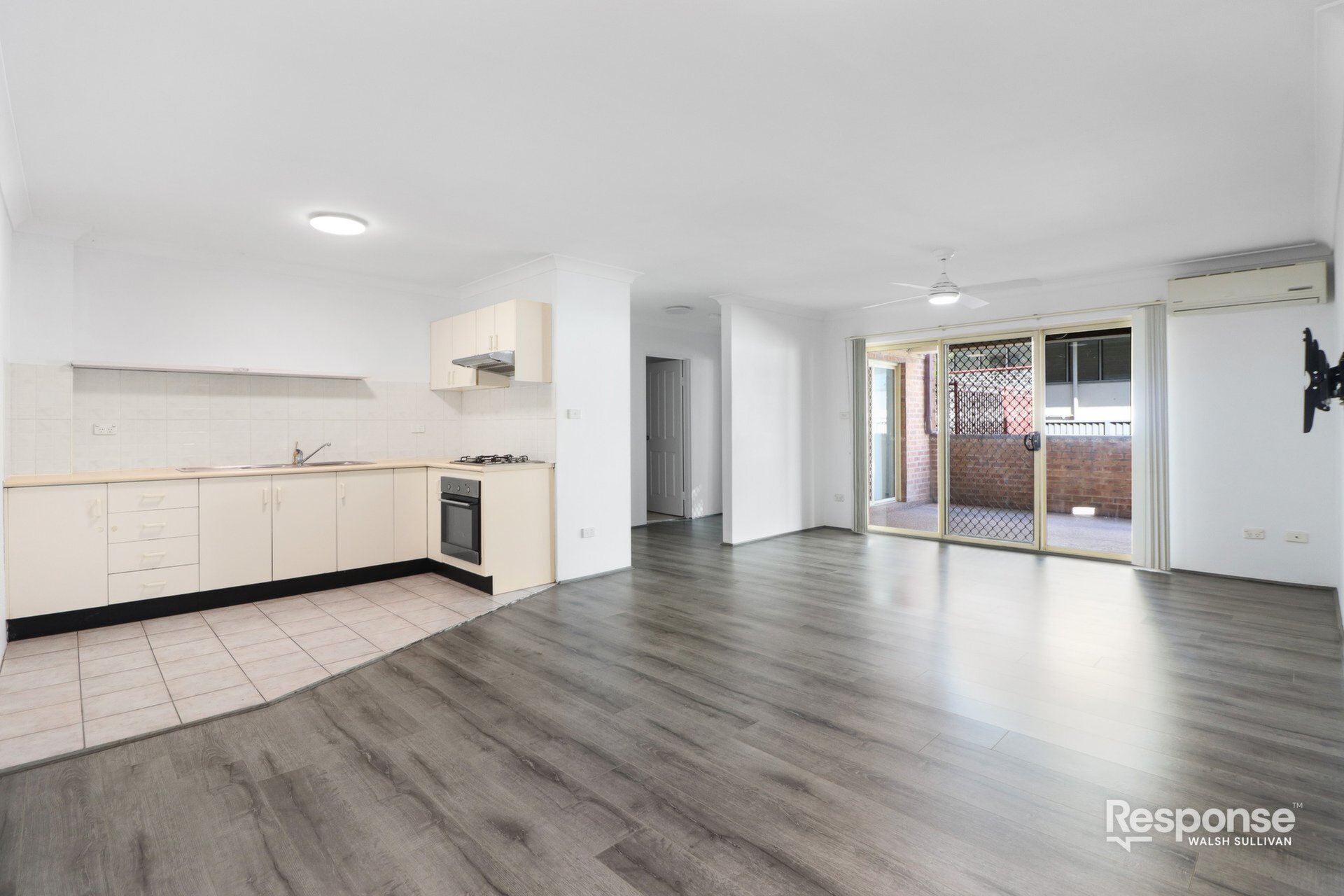 4/8-10 Fourth Avenue, Blacktown Leased by ResponseRE - image 1