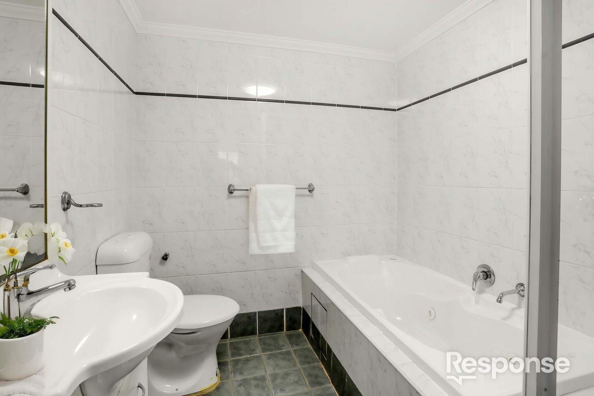 24/47 Waitara Avenue, Waitara Leased by ResponseRE Norwest - image 1
