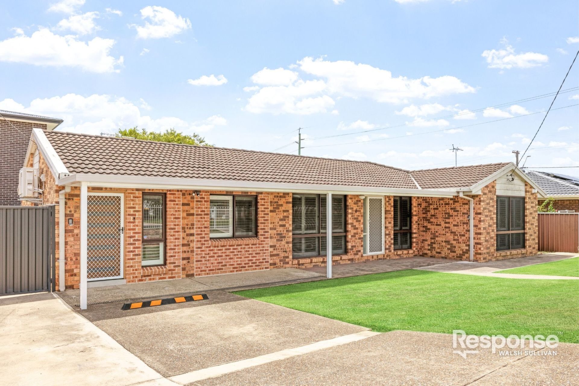 4 Austin Woodbury Place, Toongabbie Sold by ResponseRE Walsh Sullivan Northmead - image 1