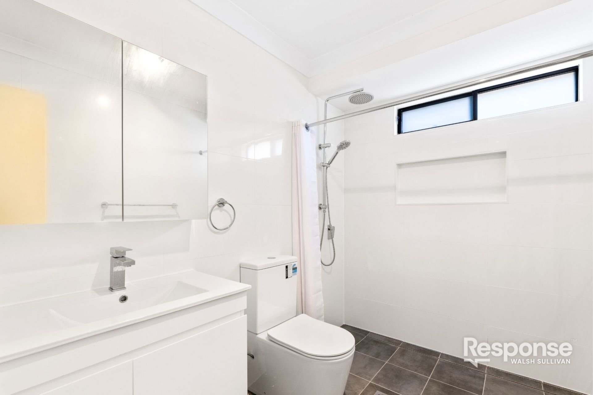 4 Austin Woodbury Place, Toongabbie Sold by ResponseRE Walsh Sullivan Northmead - image 1