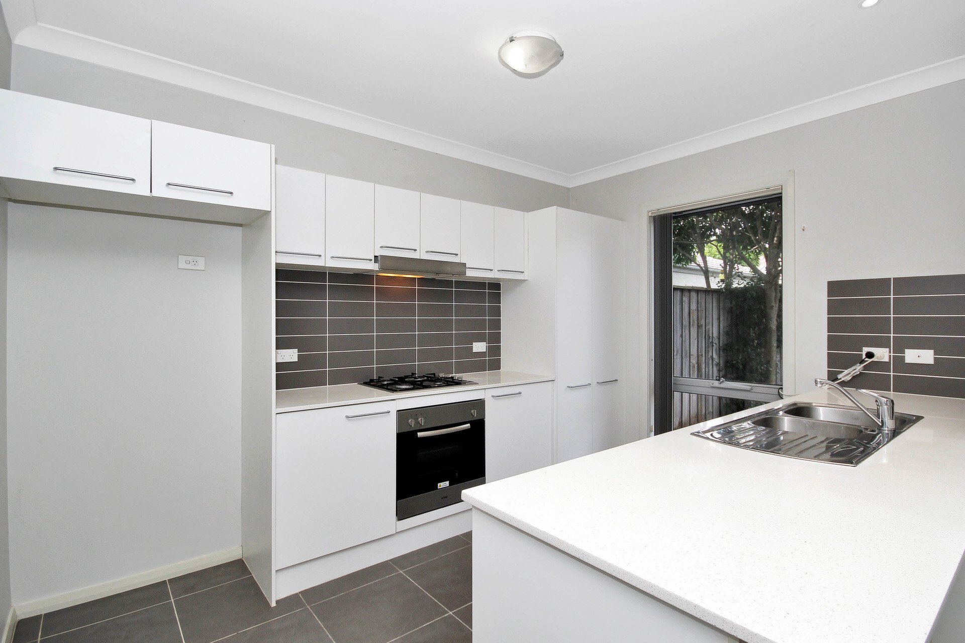 9 Treacy Avenue, Middleton Grange Leased by Response Real Estate Penrith - image 1