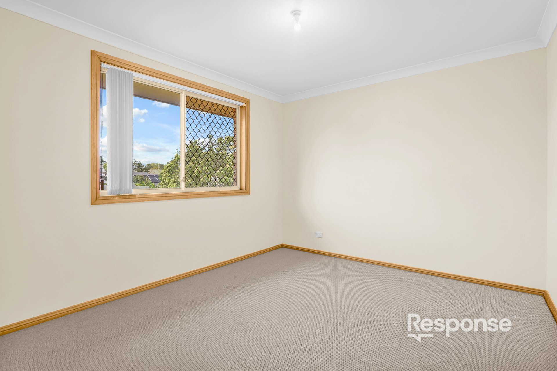 9 Devaney Avenue, Glenmore Park Sold by ResponseRE - image 1