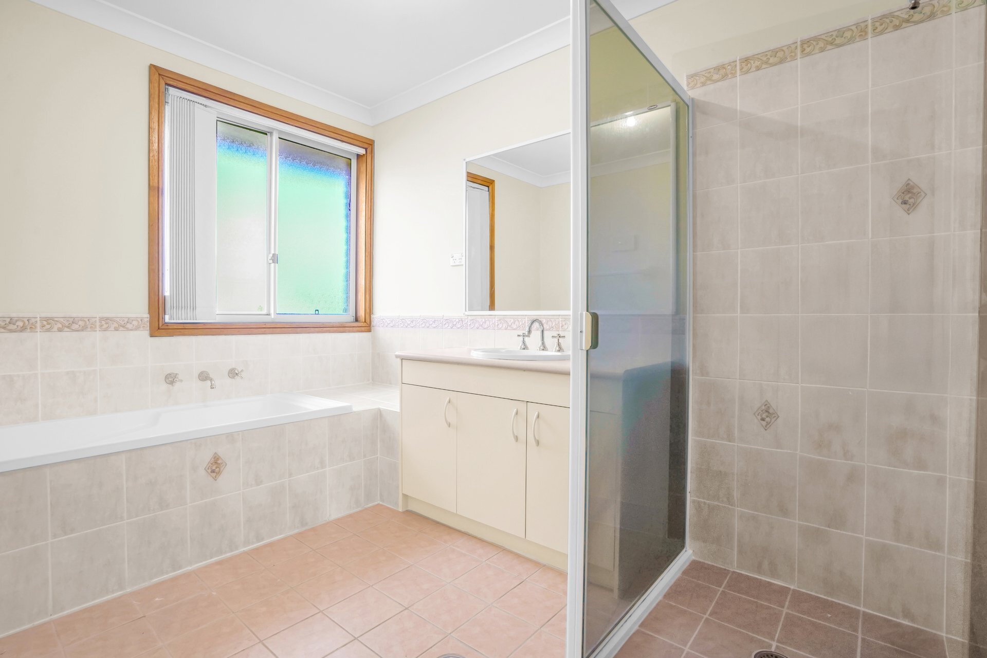 9 Devaney Avenue, Glenmore Park Sold by ResponseRE - image 1