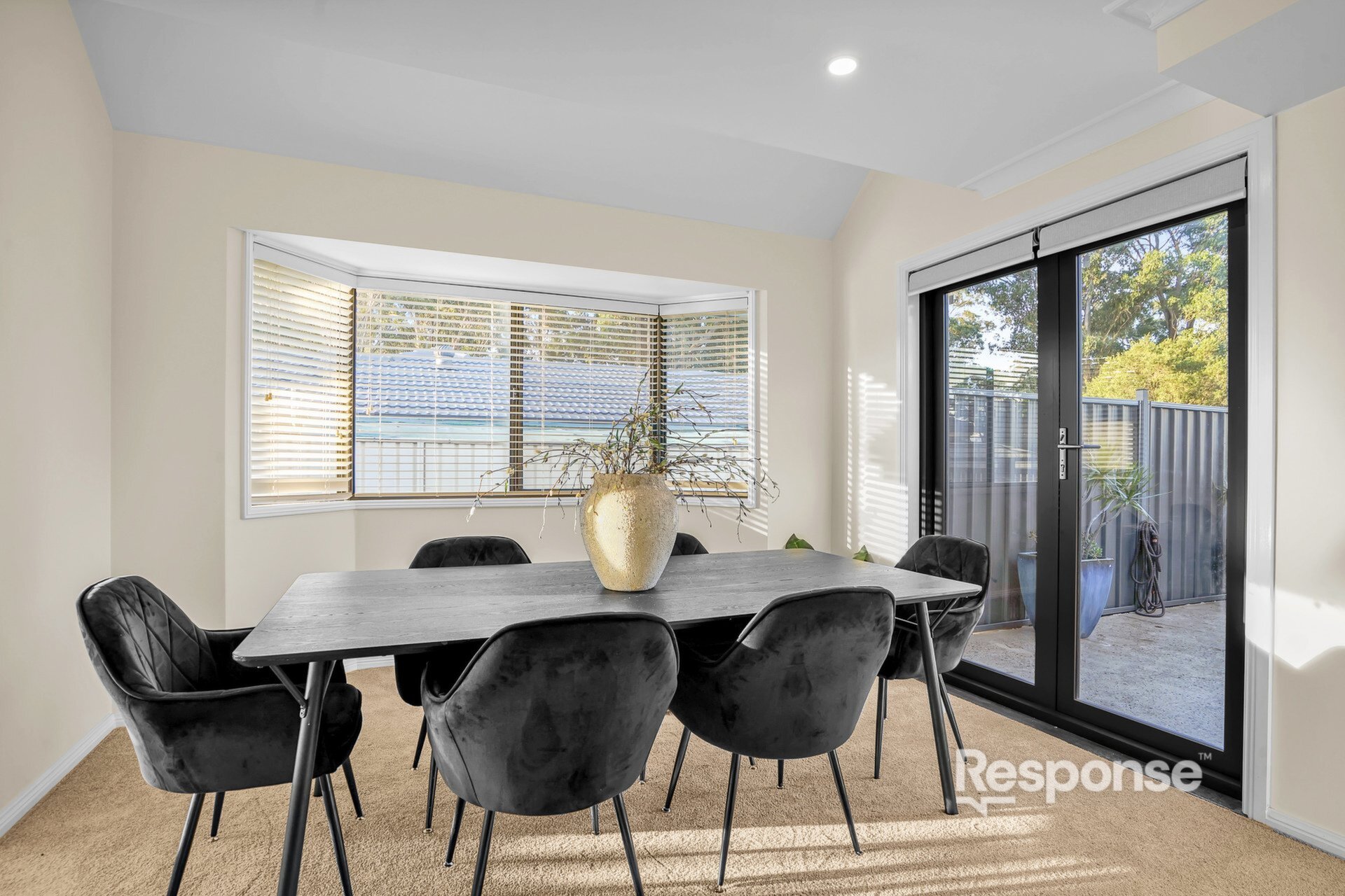 105 - 106 Linden Crescent, Cranebrook Sold by ResponseRE - image 1