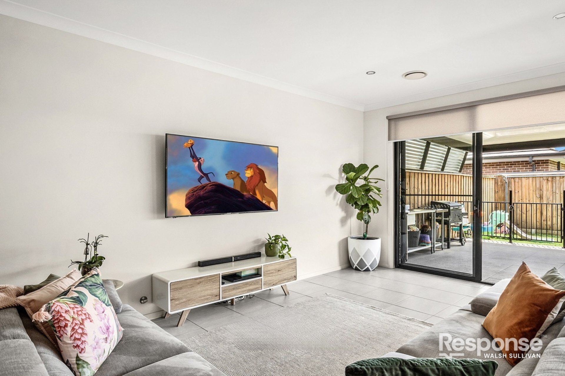 5 Honeysuckle Parade, Marsden Park Sold by ResponseRE Walsh Sullivan Northmead - image 1