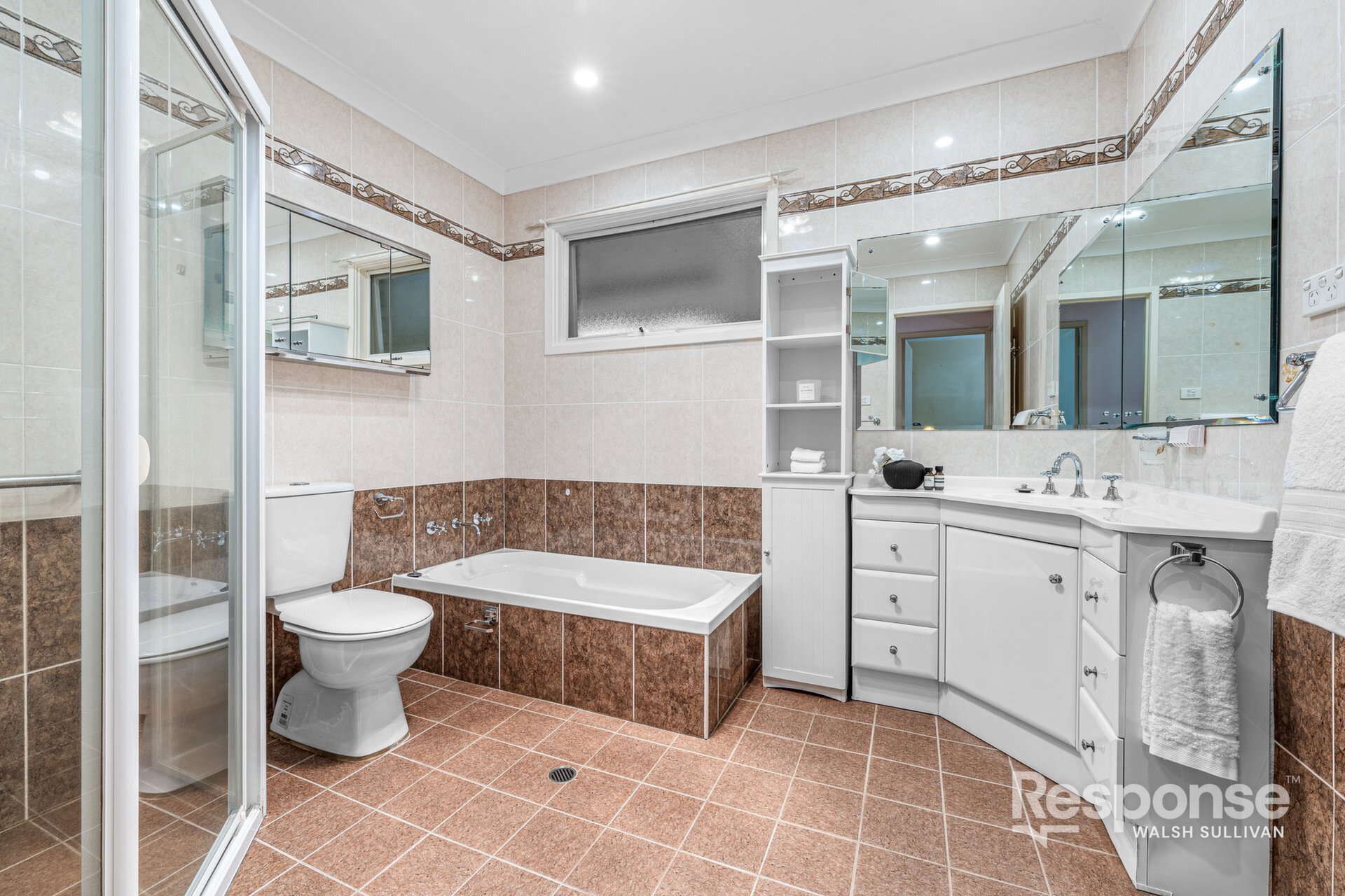 56 Rebecca Parade, Winston Hills Sold by ResponseRE Walsh Sullivan Northmead - image 1