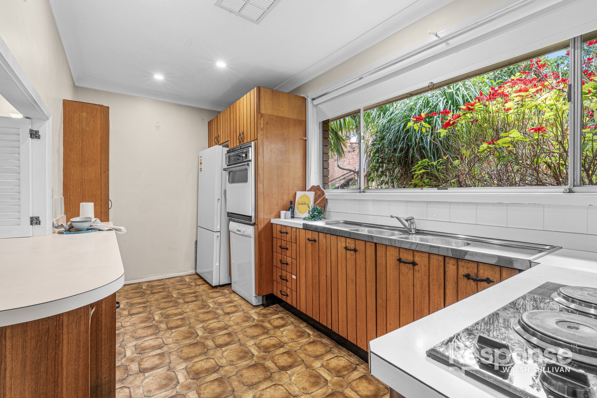 56 Rebecca Parade, Winston Hills Sold by ResponseRE Walsh Sullivan Northmead - image 1