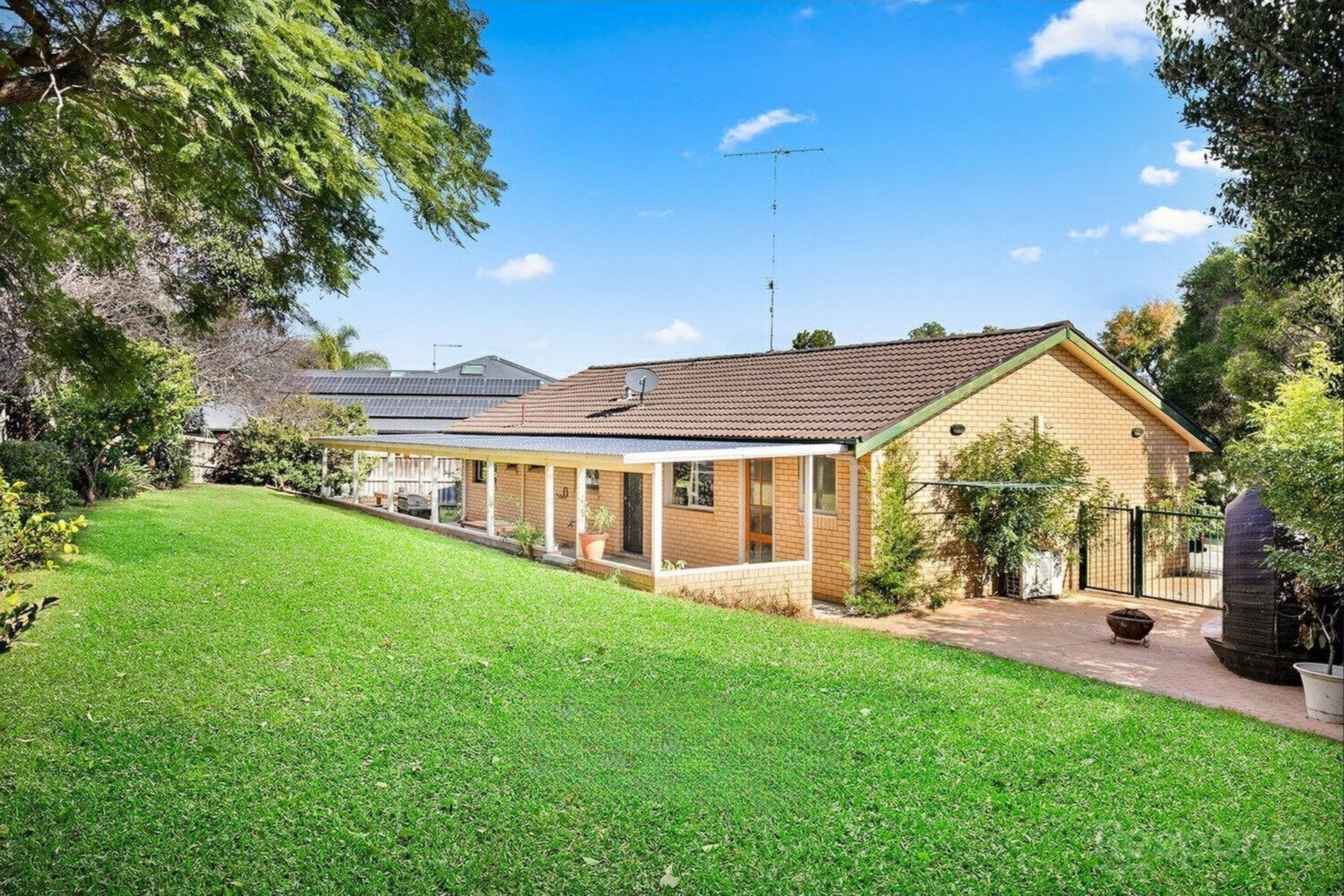10 Gurner Place, Kellyville Sold by ResponseRE - image 1