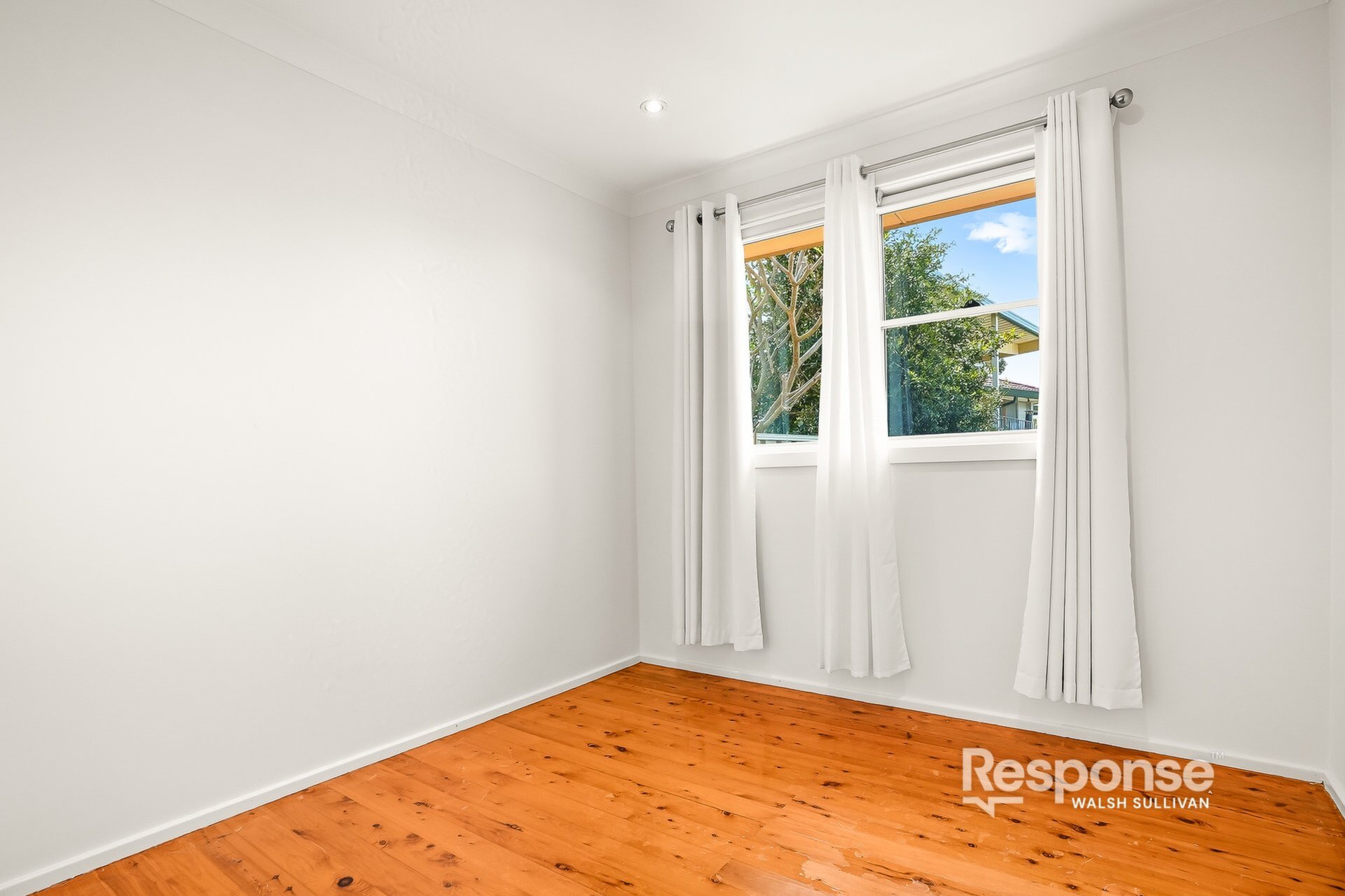 28 Nowland Street, Seven Hills Leased by ResponseRE Walsh Sullivan Baulkham Hills - image 1