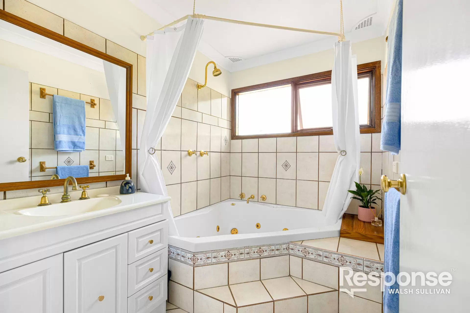 2 Bambara Place, Baulkham Hills Sold by ResponseRE Walsh Sullivan Baulkham Hills - image 1