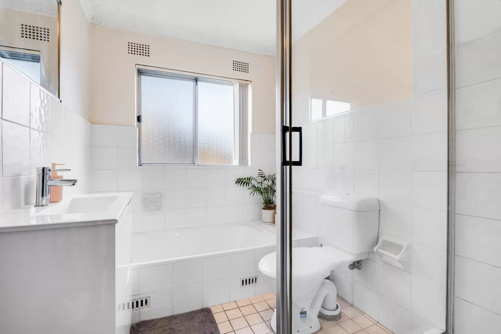 7/22 Pennant Hills Road, North Parramatta Sold by ResponseRE Walsh Sullivan Northmead - image 1