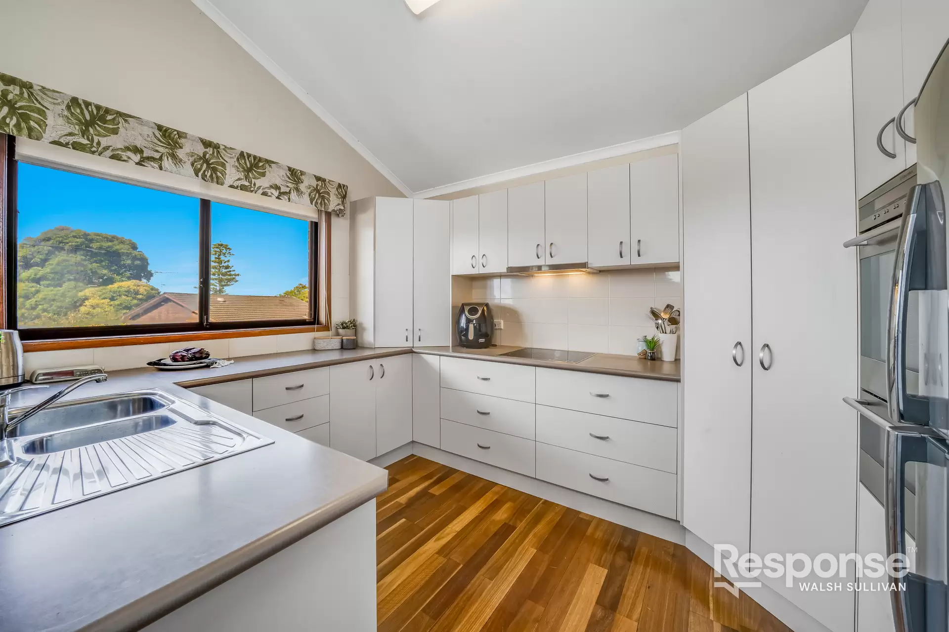 7 Woolisia Place, Baulkham Hills Sold by ResponseRE Walsh Sullivan Northmead - image 1