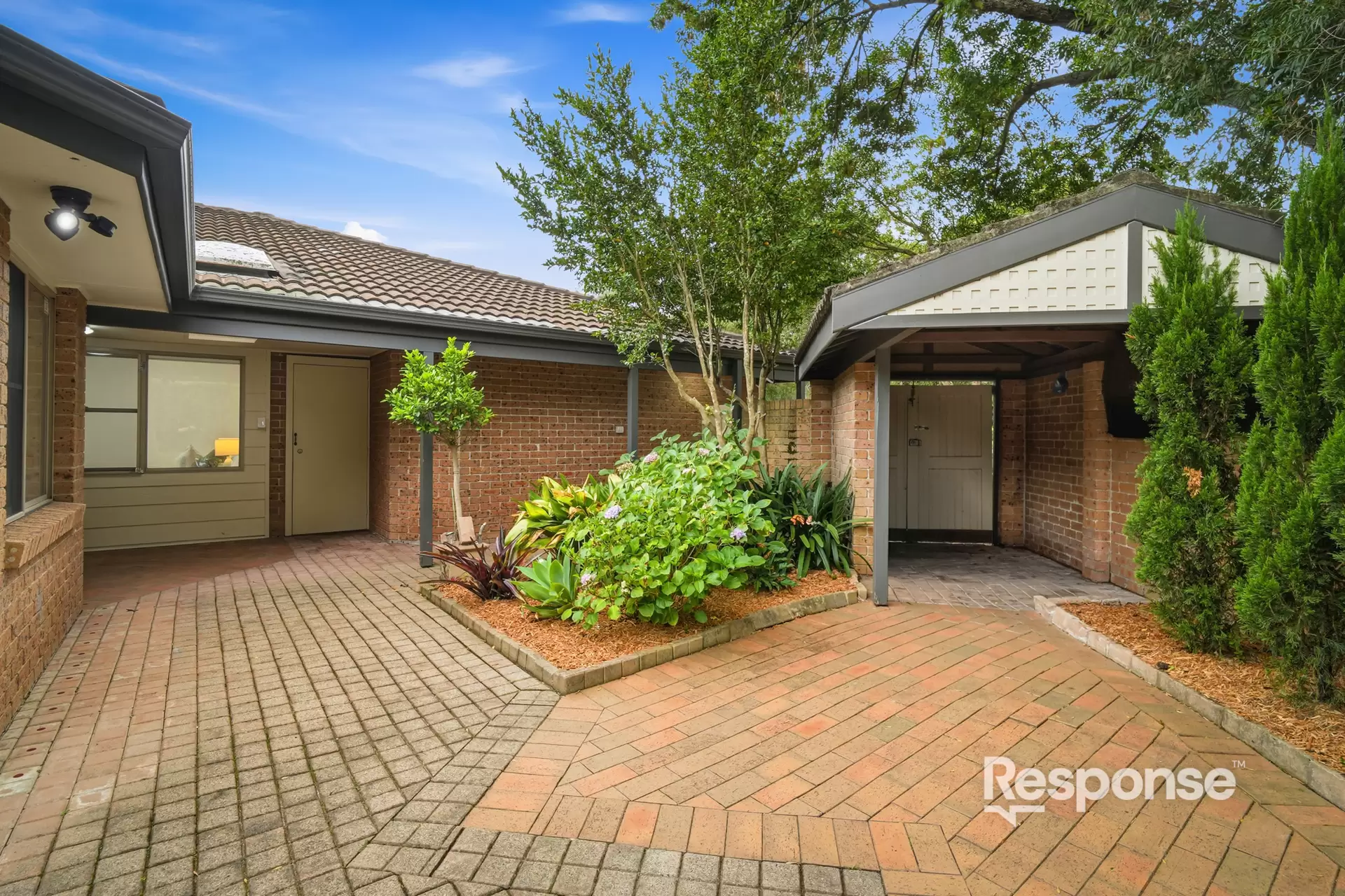 15 Castle Pines Drive, Norwest Sold by Response Real Estate Penrith - image 1