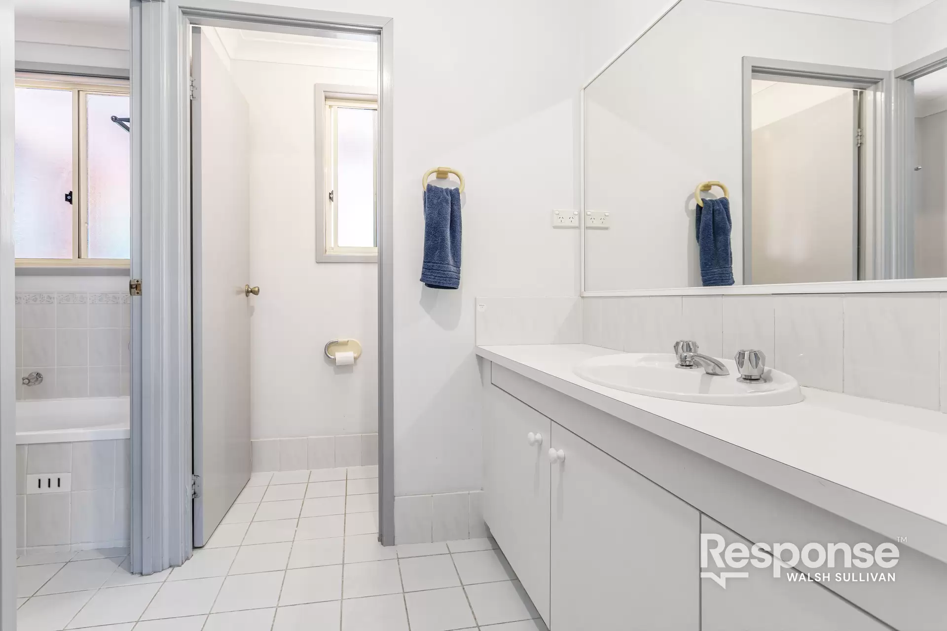 8 Osbert Place, Acacia Gardens Sold by ResponseRE Walsh Sullivan Northmead - image 1