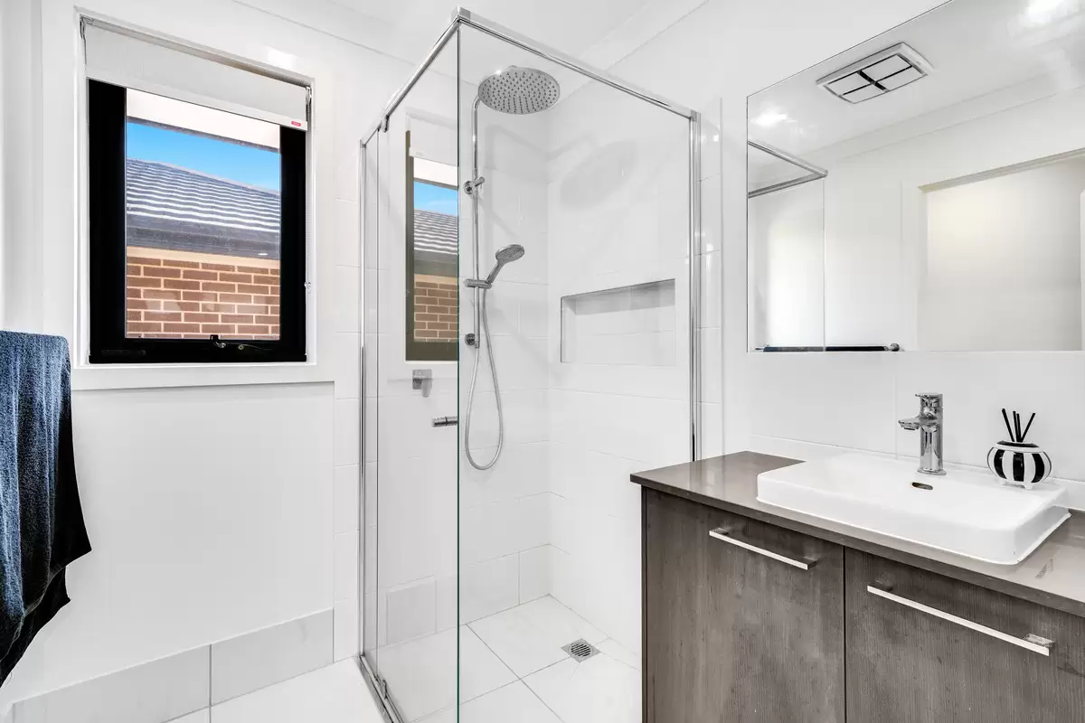 150 Valletta Drive, Gables Sold by ResponseRE Norwest - image 1