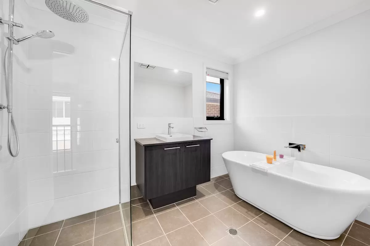 150 Valletta Drive, Gables Sold by ResponseRE Norwest - image 1