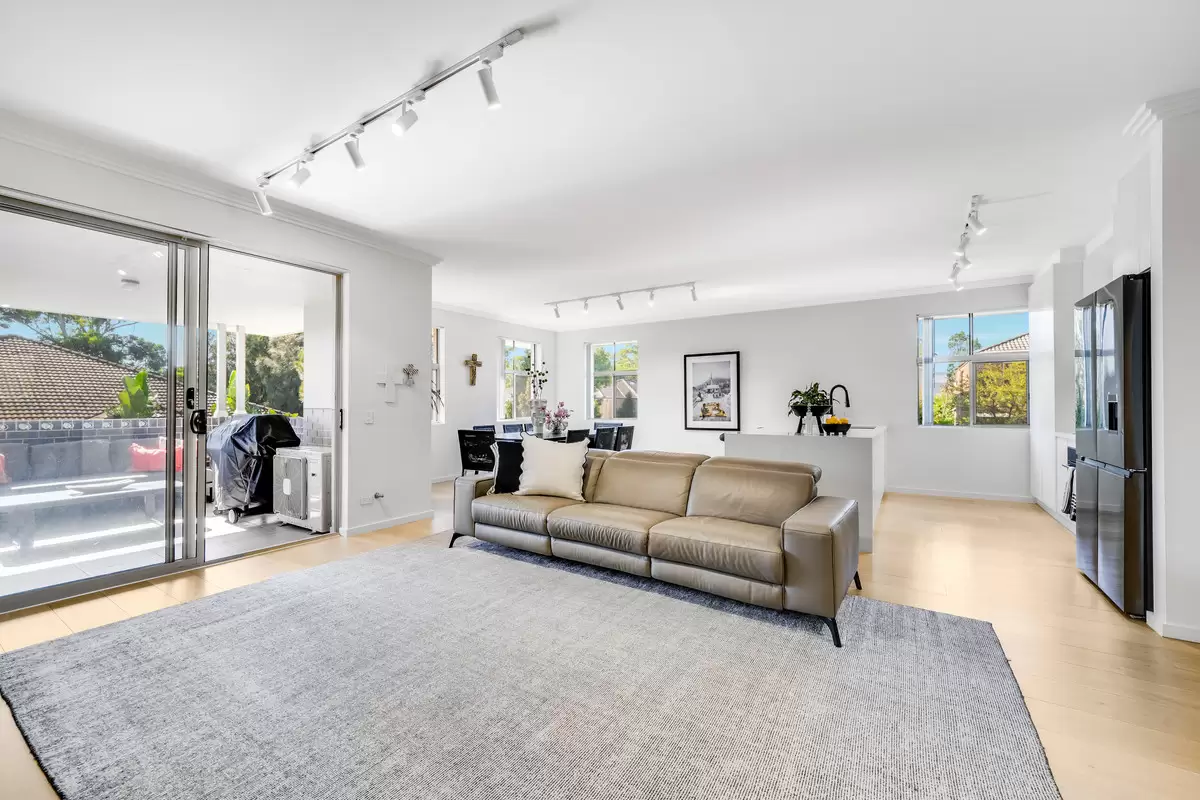 10/17-19 Hutchison Avenue, Kellyville Sold by ResponseRE Norwest - image 1