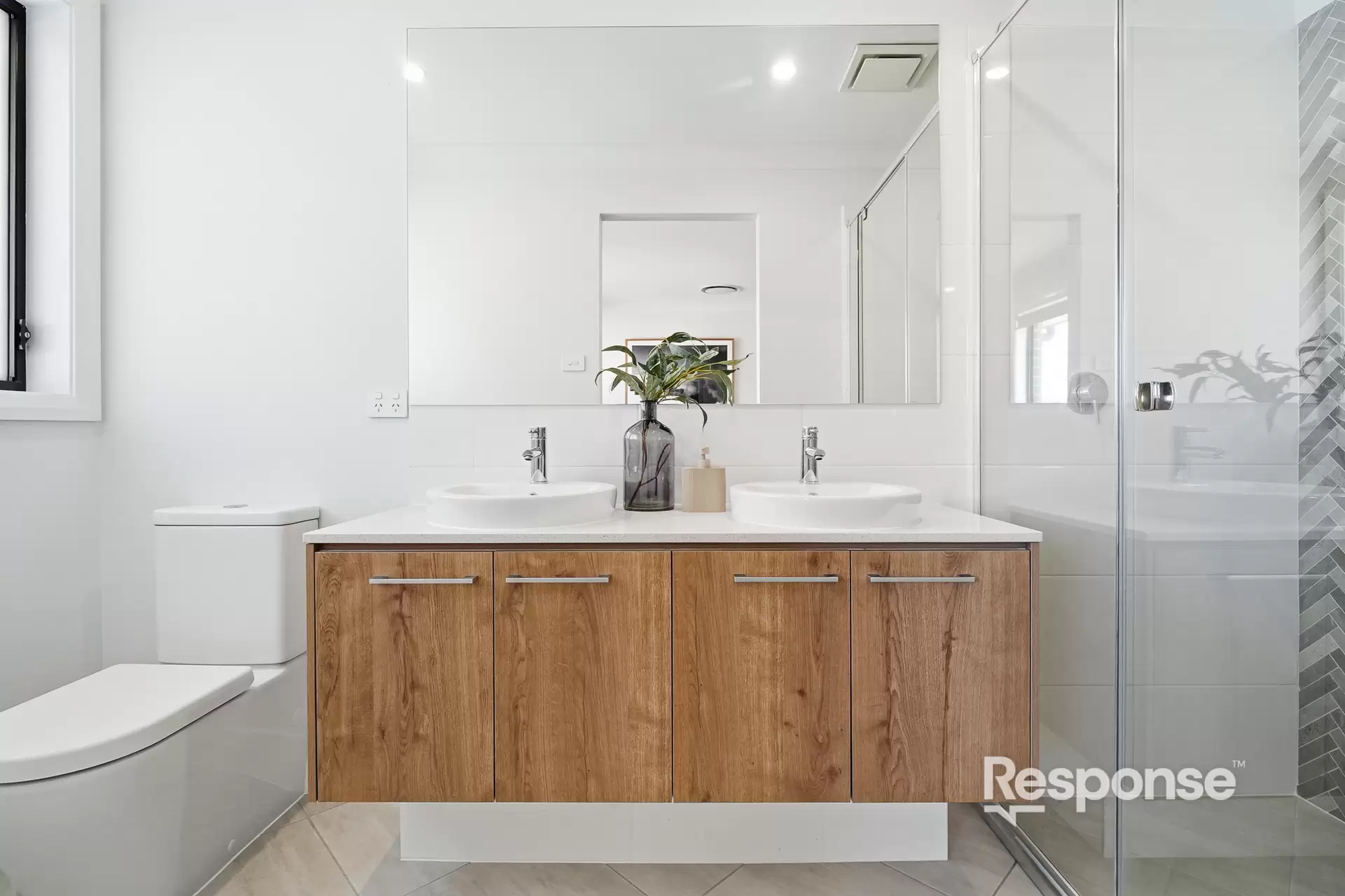 5 Pioneer Grove, Werrington Downs Sold by ResponseRE - image 1