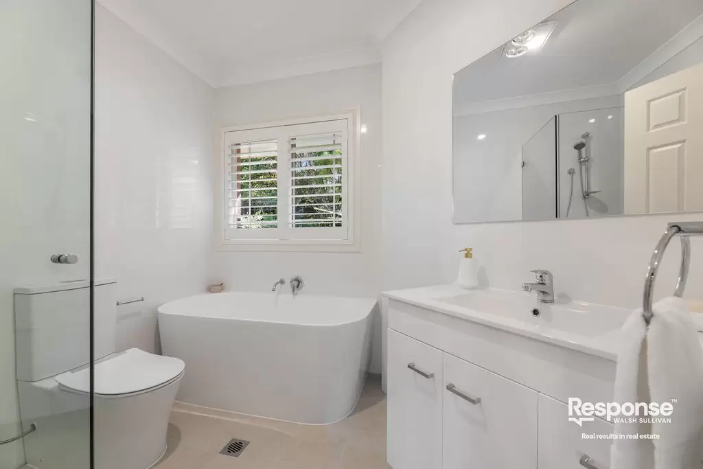 11 Caversham Court, Cherrybrook Sold by ResponseRE Walsh Sullivan Baulkham Hills - image 1