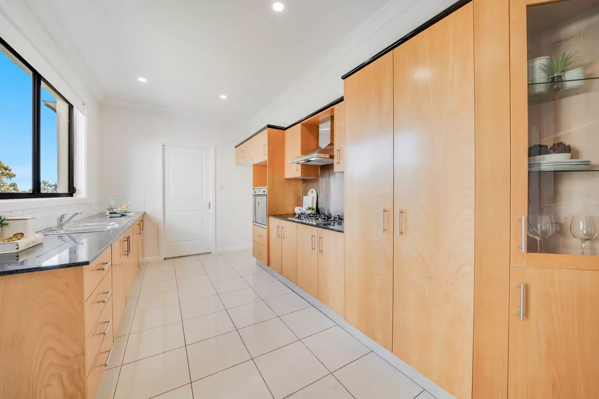 3 Valadon Place, Norwest Sold by ResponseRE - image 1