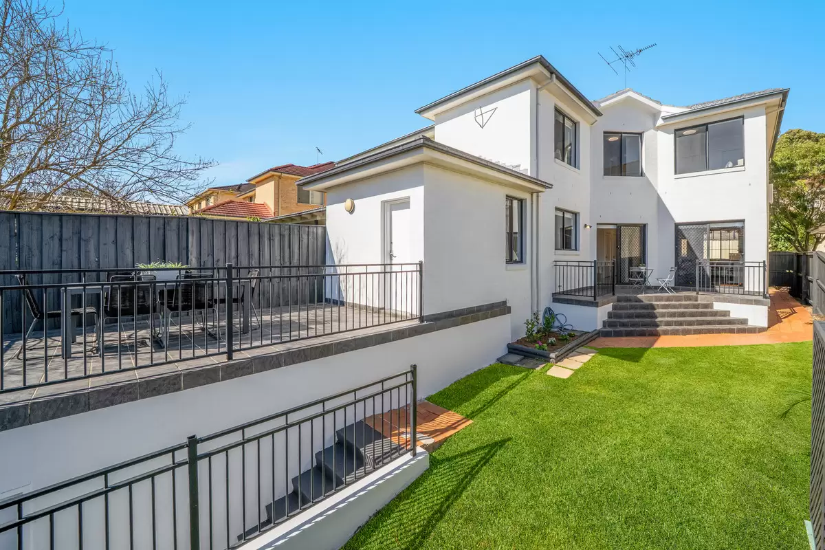 3 Valadon Place, Norwest Sold by ResponseRE - image 1