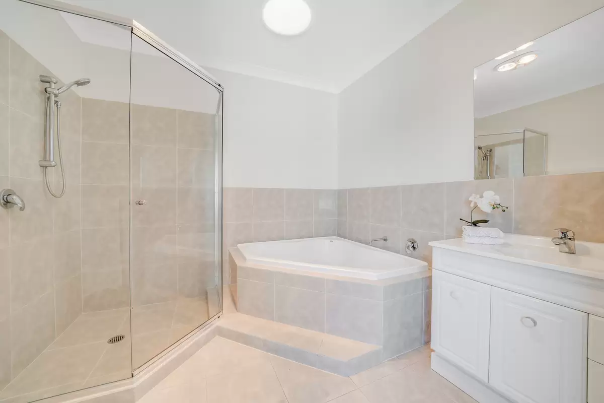 3 Valadon Place, Norwest Sold by ResponseRE - image 1