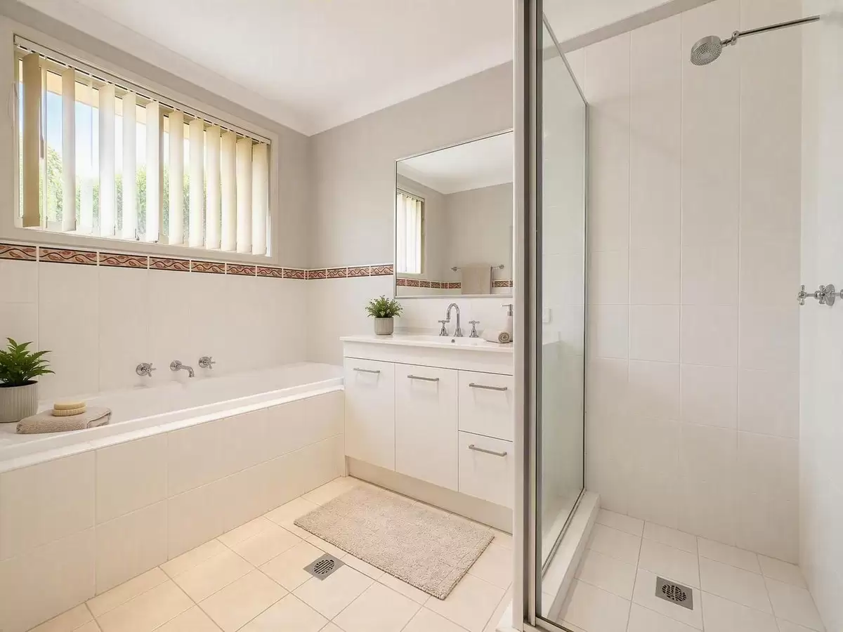 2/213-215 Quakers Road, Quakers Hill Leased by ResponseRE - image 1