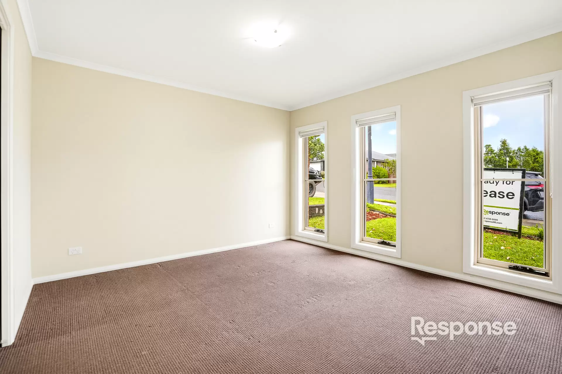7 Flagship Ridge, Jordan Springs Leased by ResponseRE - image 1