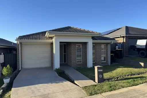 7 Flagship Ridge, Jordan Springs For Lease by ResponseRE