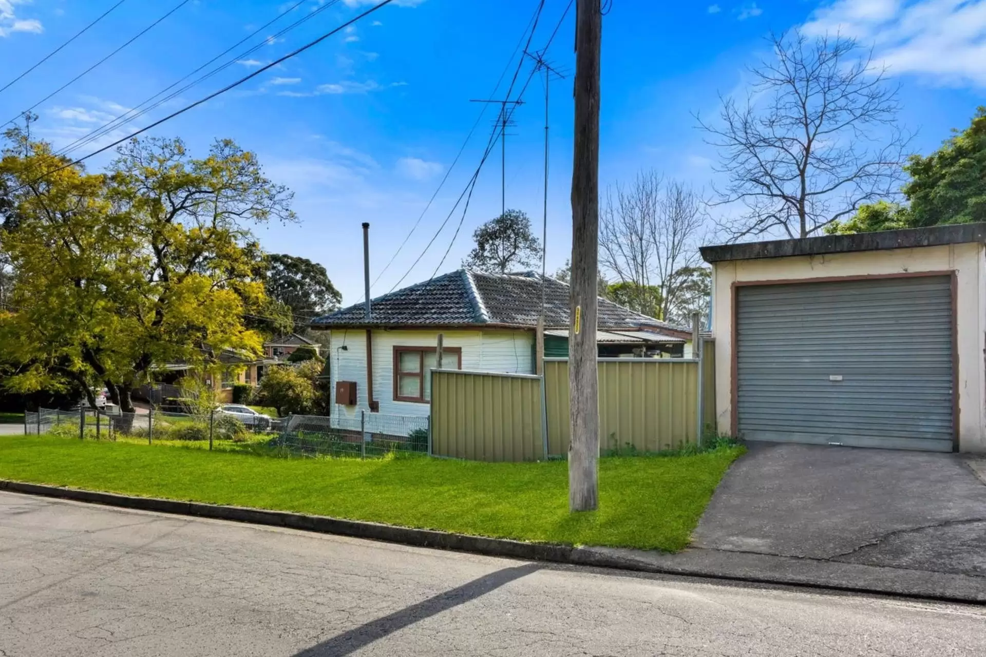 19 Hillcrest Avenue, Penrith For Sale by ResponseRE Walsh Sullivan Baulkham Hills - image 1