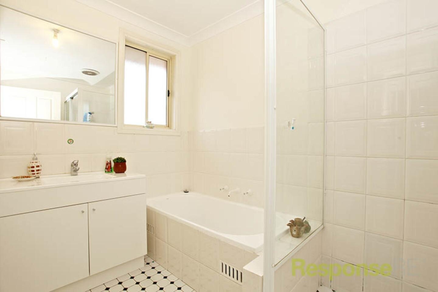 26b Cobblestone Grove, Woodcroft Sold by ResponseRE Norwest - image 1