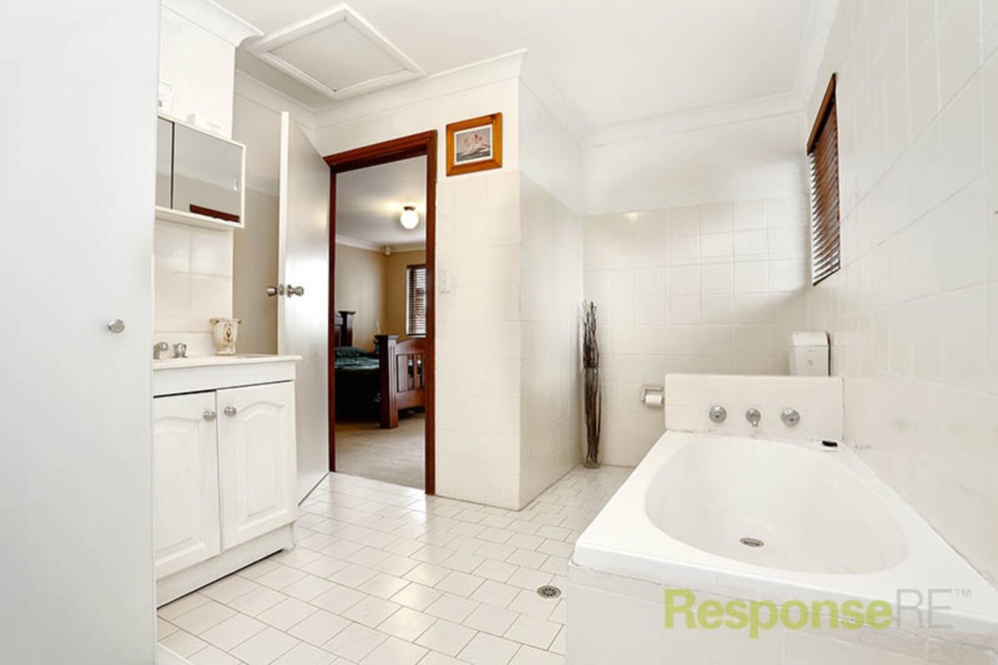 4/6 Wallace Street, Blacktown Sold by ResponseRE Norwest - image 1