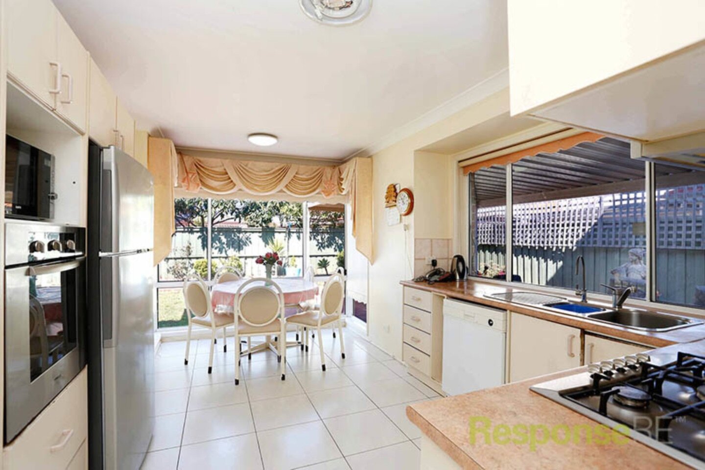 6 Teraweyna Close, Woodcroft Sold by ResponseRE Norwest - image 1