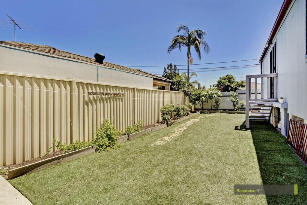 21 Glenn Avenue, Northmead Sold by ResponseRE Walsh Sullivan Northmead - image 1