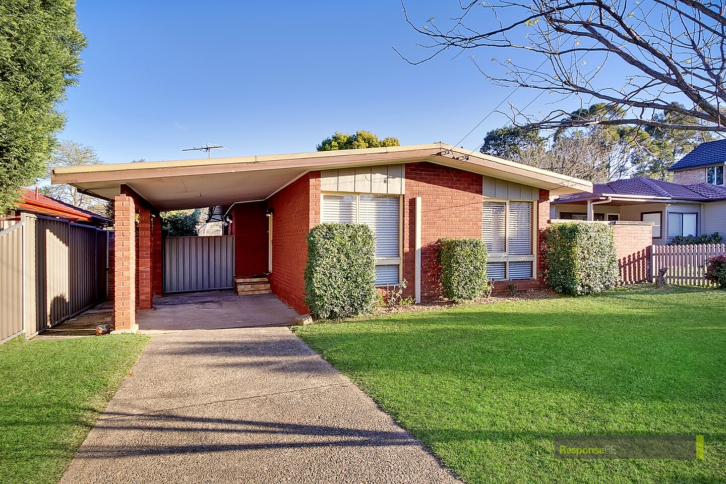 5 Nowland Street, Seven Hills Sold by ResponseRE Walsh Sullivan Northmead - image 1