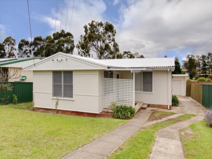 4 Rowley Street, Seven Hills Sold by ResponseRE Walsh Sullivan Northmead - image 1
