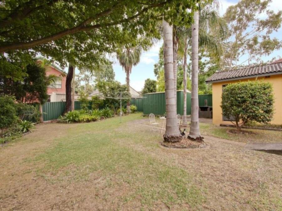 21 Livingstone Avenue, Baulkham Hills Sold by ResponseRE Walsh Sullivan Northmead - image 1