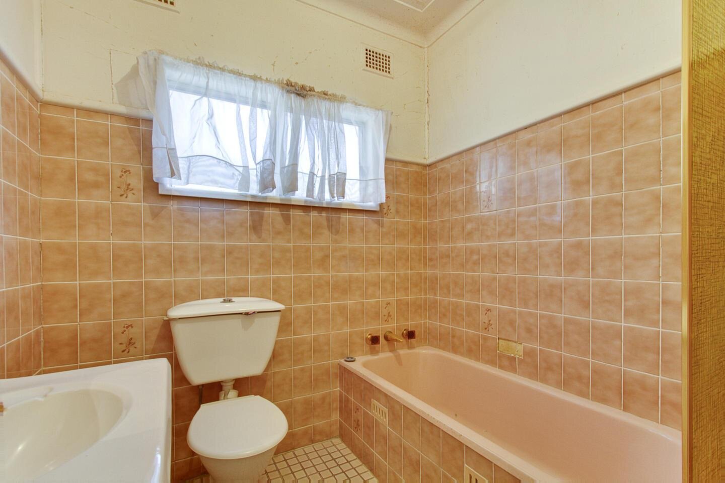 4 Ackling Street, Baulkham Hills Sold by ResponseRE Walsh Sullivan Northmead - image 1
