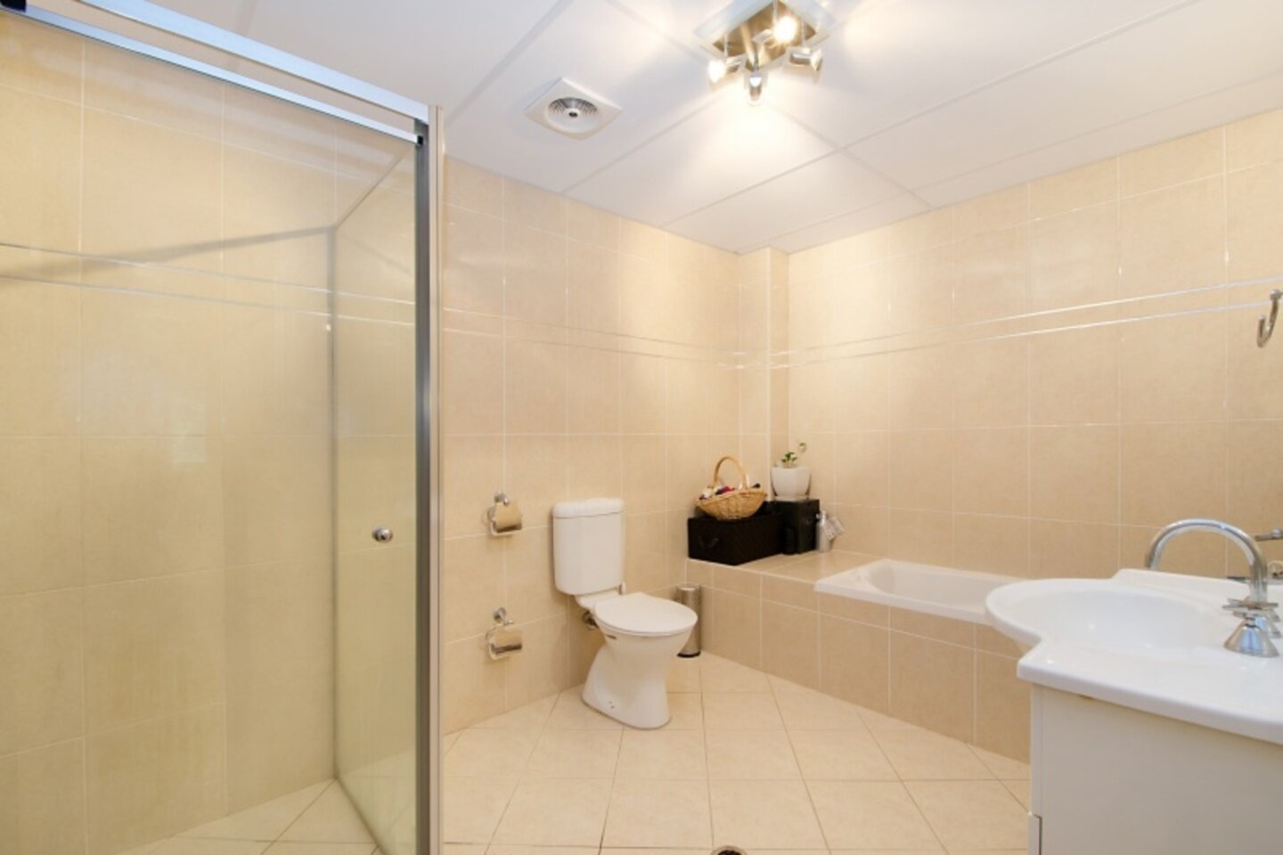 16/57 Cecil Avenue, Castle Hill Sold by ResponseRE Walsh Sullivan Northmead - image 1