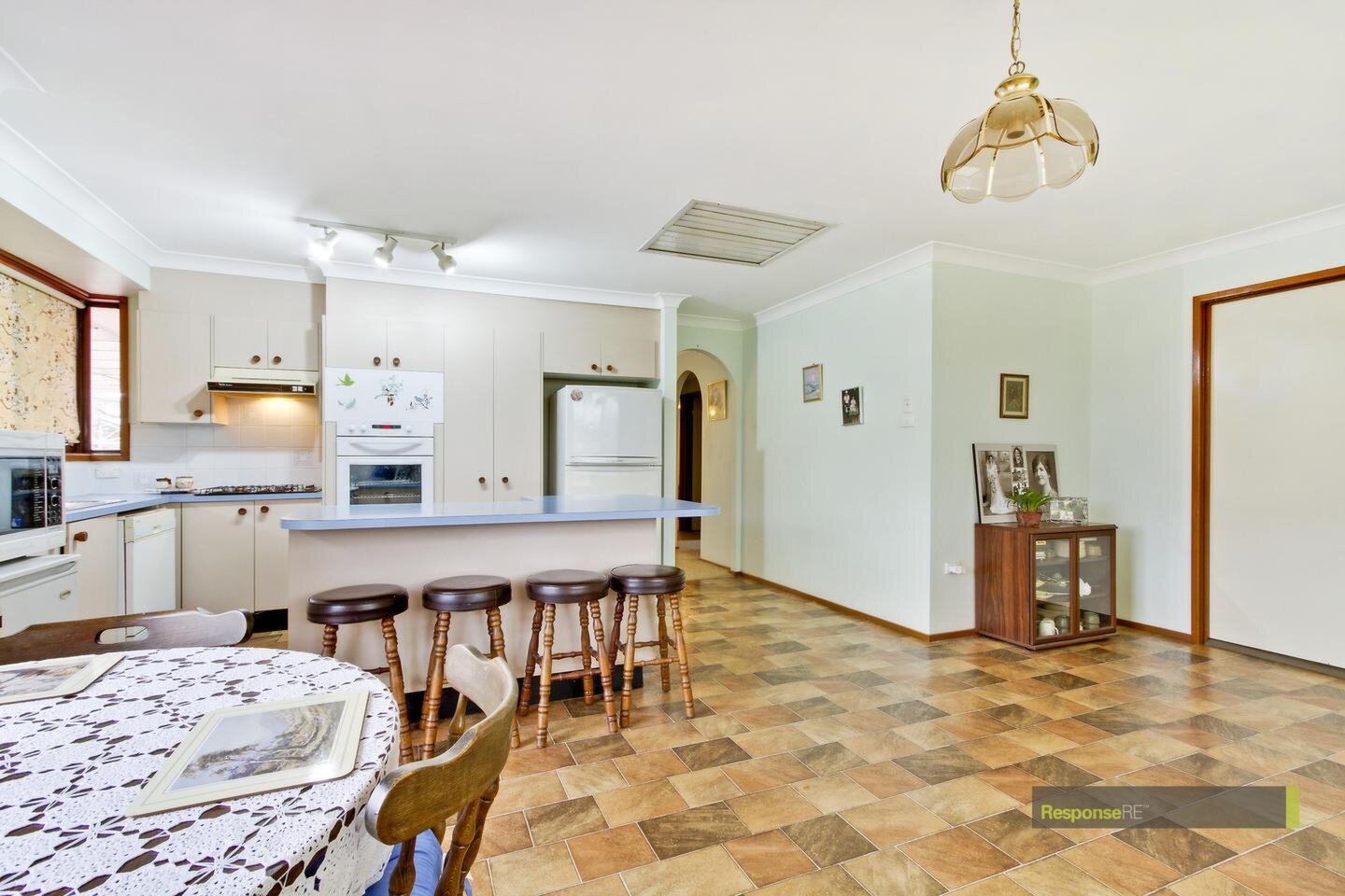 9 Connell Close, Baulkham Hills Sold by ResponseRE Walsh Sullivan Northmead - image 1