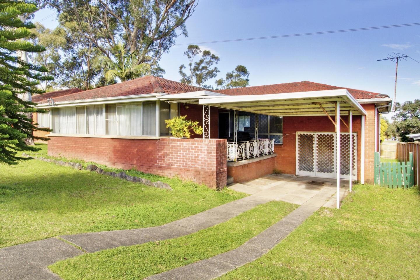 37 Aberdeen Road, Winston Hills Sold by ResponseRE Walsh Sullivan Northmead - image 1