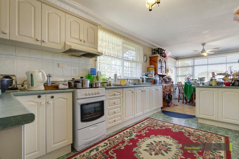 2 Huxley Drive, Winston Hills Sold by ResponseRE Walsh Sullivan Northmead - image 1