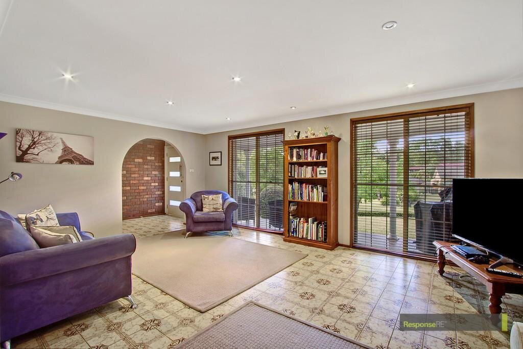 19 Grevillea Grove, Baulkham Hills Sold by ResponseRE Walsh Sullivan Baulkham Hills - image 1